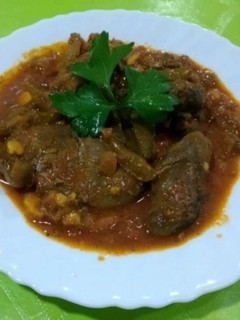 صورة لوصفة كبدة دجاج بصوص طماطم