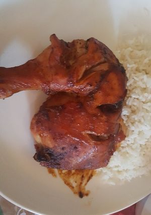 Una foto de Pollo al horno con BBQ