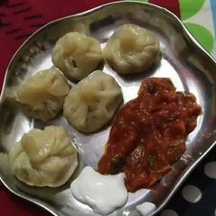 A picture of Momos.
