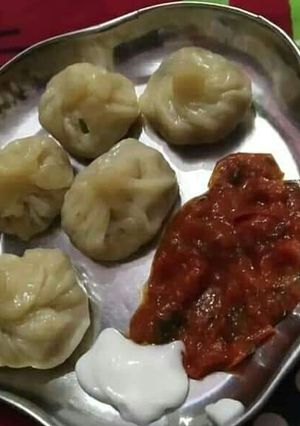 A picture of Momos.