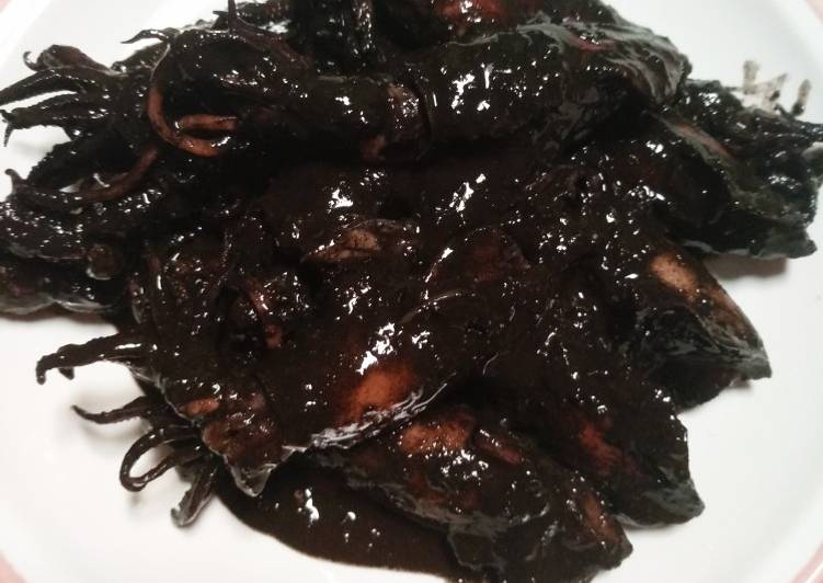 Resep Cumi hitam nyemek yang Bisa Manjain Lidah