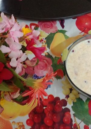 A picture of Creamy custard fruits salad with Dryfruits.