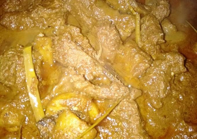 Rendang daging kentang santan kara