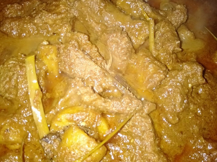 Cara Gampang Membuat Rendang daging kentang santan kara, Bisa Manjain Lidah