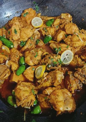 A picture of Restaurant Style Chicken Karahi 🥘🥘.