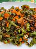 Poivrons verts et carottes grillés aux épices