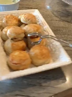 A picture of Buns.
