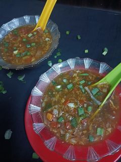 હોટ એન્ડ સોર સૂપ (Hot and Sour Soup Recipe In Gujarati) રેસીપી મુખ્ય ફોટો
