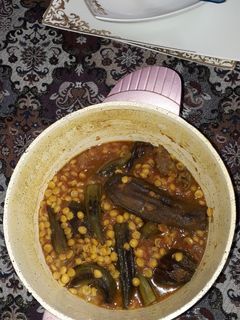 عکسی از دستور خورش بامیه بادمجون
