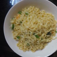 A picture of Simple noodles.