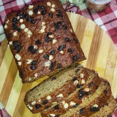 A picture of Banana Bread Sprinkle With Chocolate Chips.
