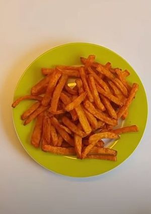 Una foto de Patatas fritas sin aceite y con pimentón