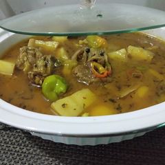 A picture of Aloo Gosht Gravy.