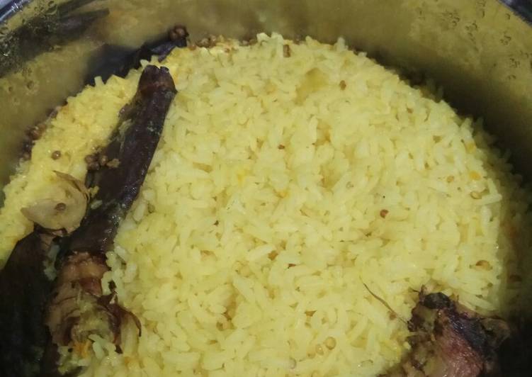 Bagaimana Menyiapkan Nasi Kuning Fiber Creme yang Menggugah Selera