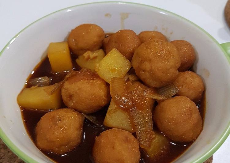 Bola daging ayam kecap