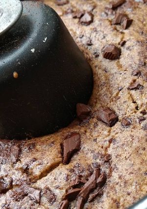 Una foto de Pan de banana y chips de chocolate (sin TACC y sin lactosa)