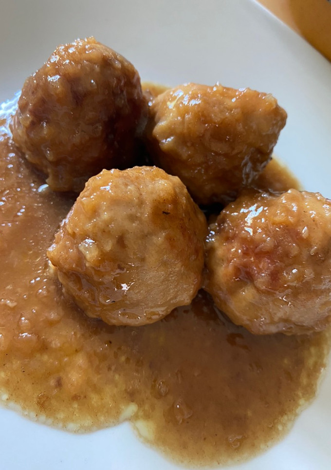 Una foto de Albóndigas con salsa