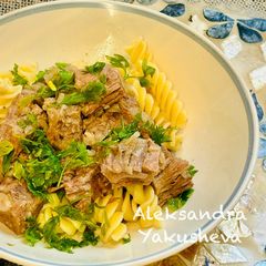 A picture of Beef Stewed with Onions in a Multicooker.