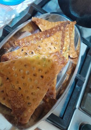 عکسی از دستور سمبوسه سیب و زمینی و قارچ (Potato and mushroom samosa)