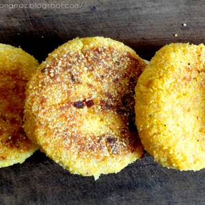 Hamburguesas vegetarianas, sin gluten, económicas, sabrosas de arroz y choclo-maíz o elote