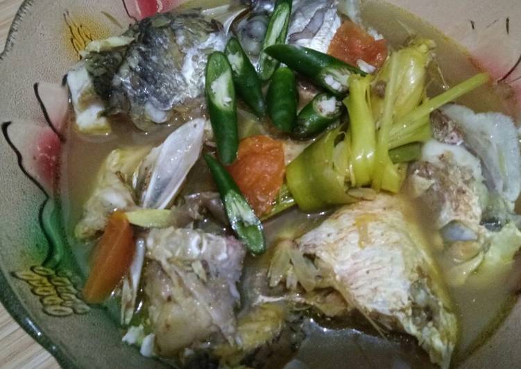 Resep 40. Parede Ulu Bale/pindang kuah kepala ikan🐟 yang Enak Banget