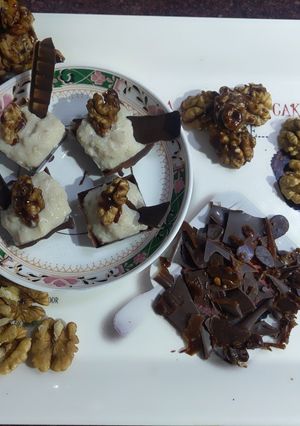 A picture of Walnut phirni in chocolate square.