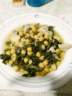 Una foto de Garbanzos con espinacas
