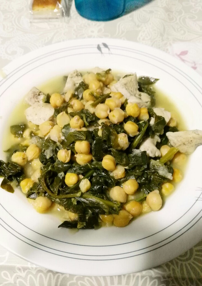 Una foto de Garbanzos con espinacas