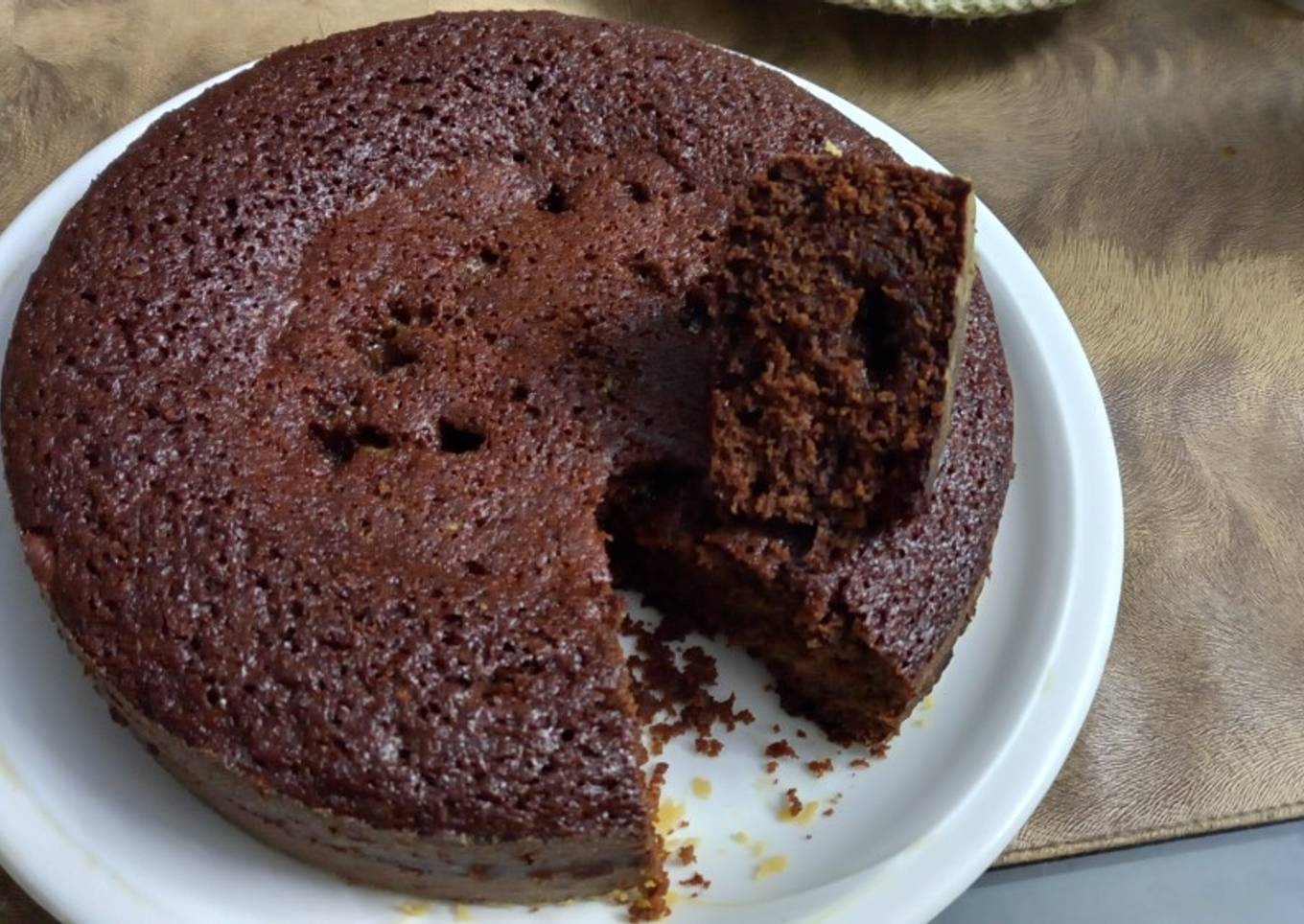 Chocolate Sponge Cake with White Chocolate Filling