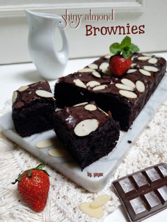 Foto resep Shiny almond brownies