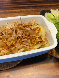 美生菜佐焗烤鮪魚馬鈴薯沙拉 的食譜成品照片