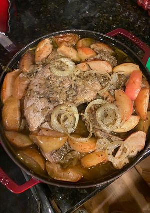 A picture of Apple Sage Bourbon Pork Chops.
