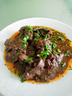 Csirkemáj pörkölt recept fotója