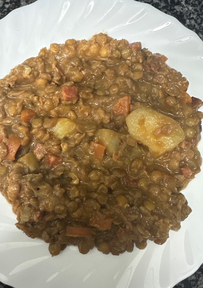 Una foto de 554. Lentejas con jamón y chorizo (principal legumbres)
