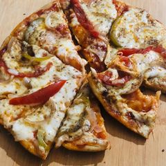 A picture of Italian pan pizza.