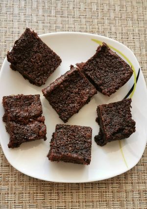 A picture of THE best banana brownies.