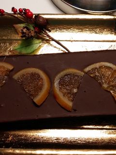 Una foto de Turrón relleno de mermelada de naranja amarga (sin azúcares añadidos)