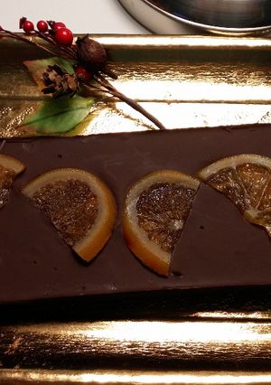 Una foto de Turrón relleno de mermelada de naranja amarga (sin azúcares añadidos)