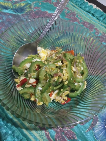 Cara Mudah Membikin Resep Pare oseng telur yang Uenak Anti Ribet, Lezat