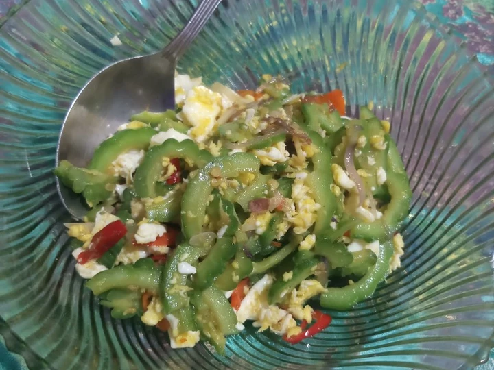 Cara Mudah Membikin Resep Pare oseng telur yang Uenak Anti Ribet, Lezat
