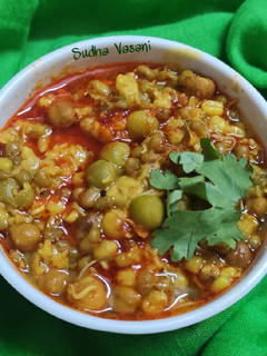 વૈડાનું શાક (Sprouted Pulses Sabji Recipe In Gujarati) રેસીપી મુખ્ય ફોટો