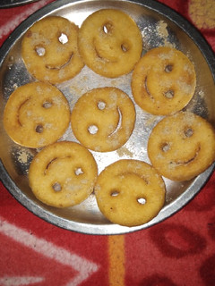 A picture of Smiley.
