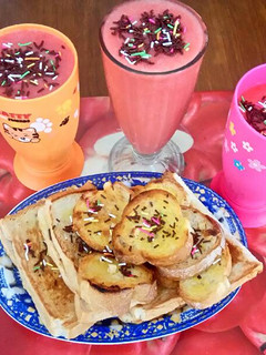 Foto resep Roti bakar tawar baguette coklat & jus jambu ala anak kos