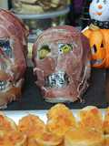 Calaveras con pan tomate