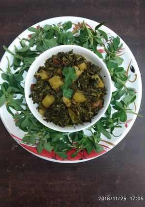 A picture of Indian Aloo Methi.