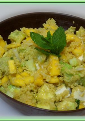Una foto de Ensalada de cous Cous, menta y mango