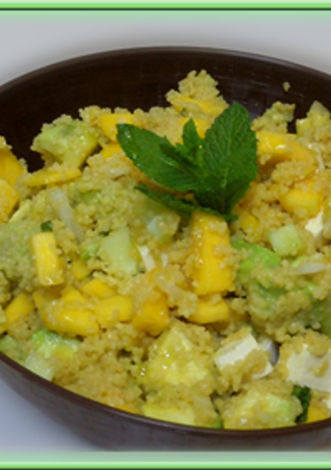 Una foto de Ensalada de cous Cous, menta y mango