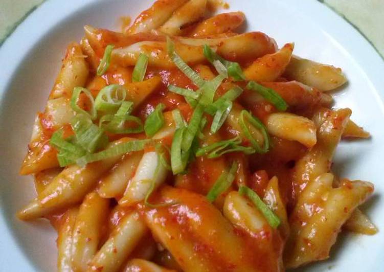 Tteokbokki (kue beras pedas)