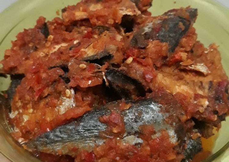 Ikan Salem Pindang masak Balado