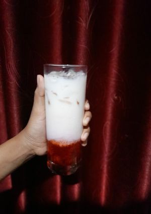 Foto resep Strawberry milk with chia seed